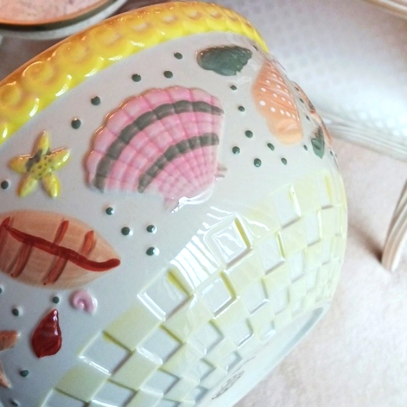 Temptations Limited Edition " Summer Shells" Large 3 QT. Bowl- New in Box - Picture 6 of 16